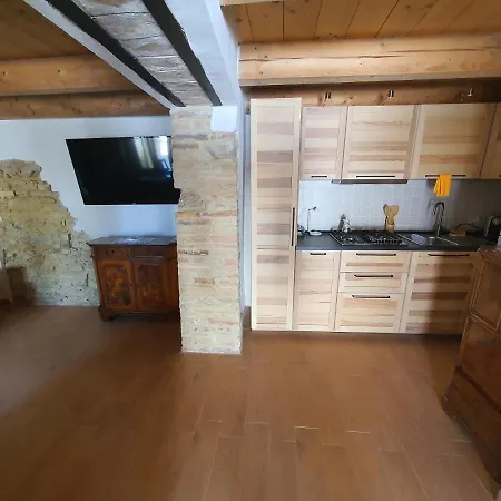 Vacanze In Collina, Tra Mare E Monti Apartman *