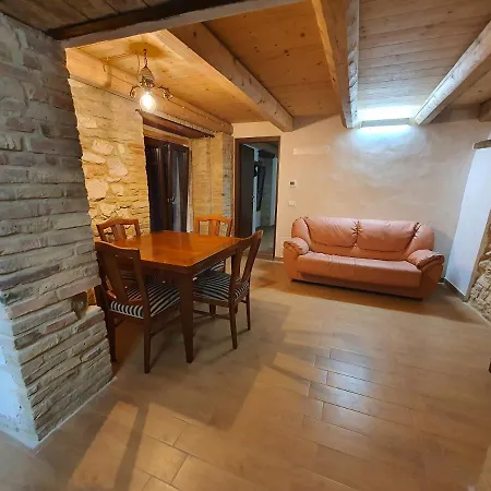 Apartment Vacanze In Collina, Tra Mare E Monti