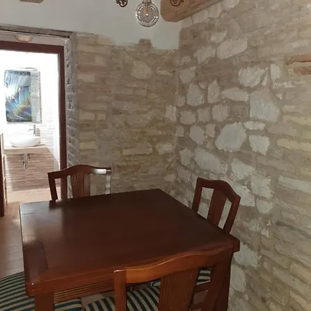 Vacanze In Collina, Tra Mare E Monti *