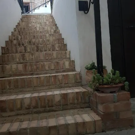 Vacanze In Collina, Tra Mare E Monti Apartment *